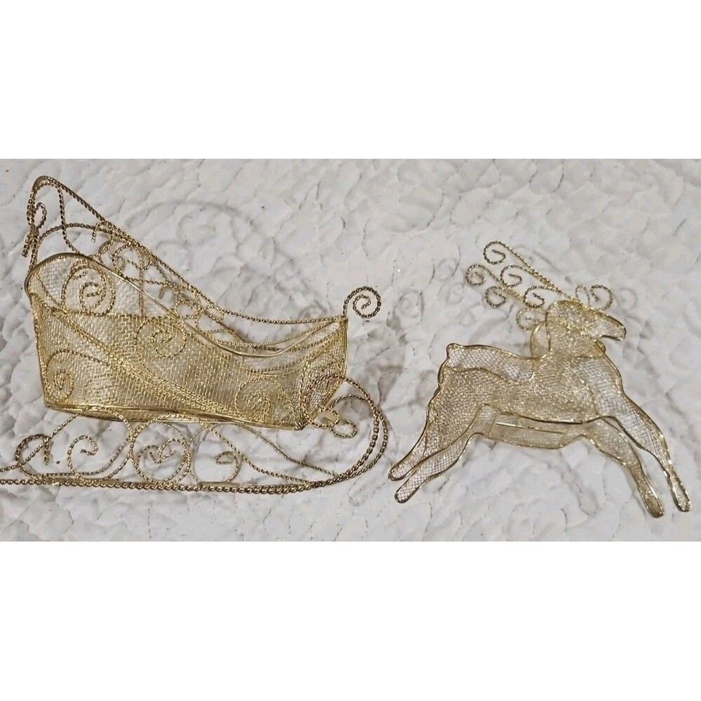 Santa's Sleigh & Reindeer Gold Twisted Wire Christmas Centerpiece 14”.